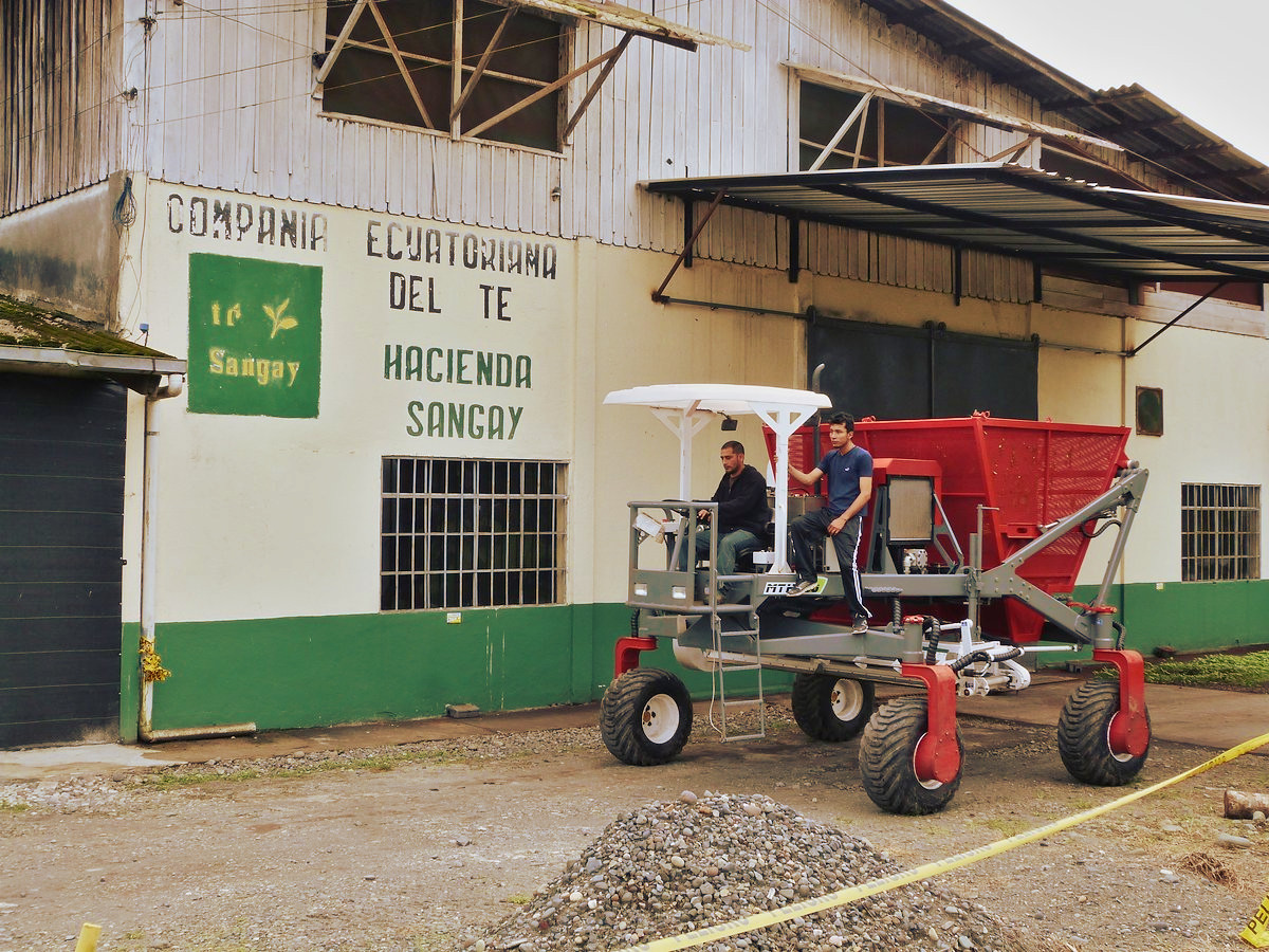 MTH-500 harvester in front of the Compañía Ecuatoriana del Té building at the Sangay estate